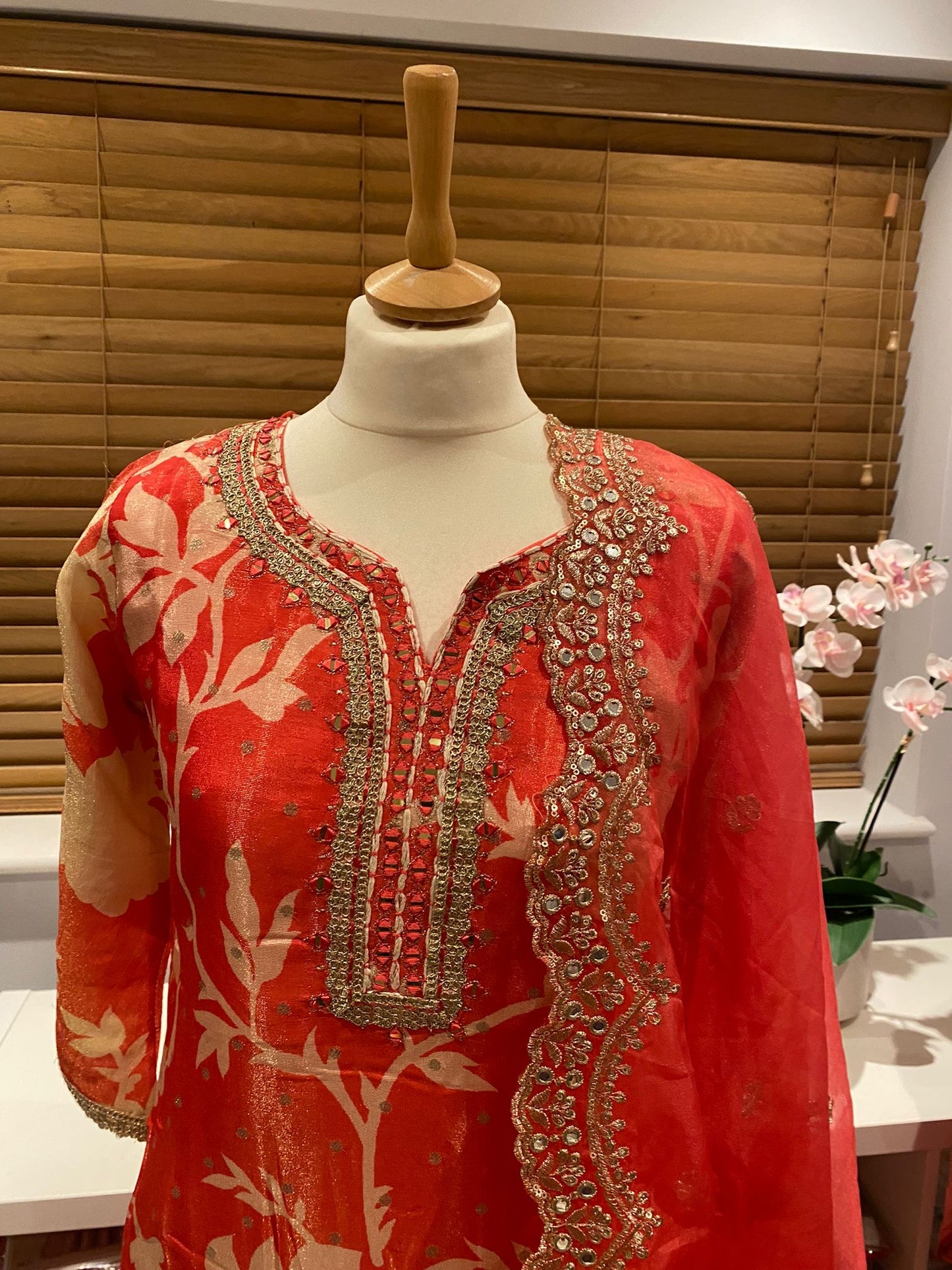 A line Kurta set with embroidered organza duppata